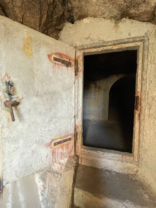 厦门战争遗迹探索：某战时防空洞级别：丙；难度：丁